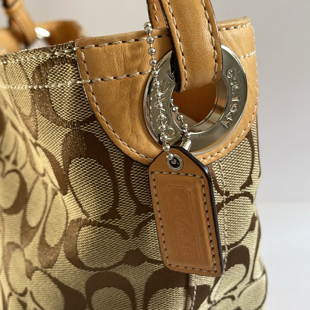 Coach Vintage Hamptons Signature Hobo Khaki Tan - Picture 6 of 13
